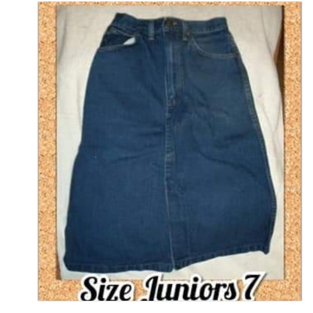 Women's Size 7 Skirts